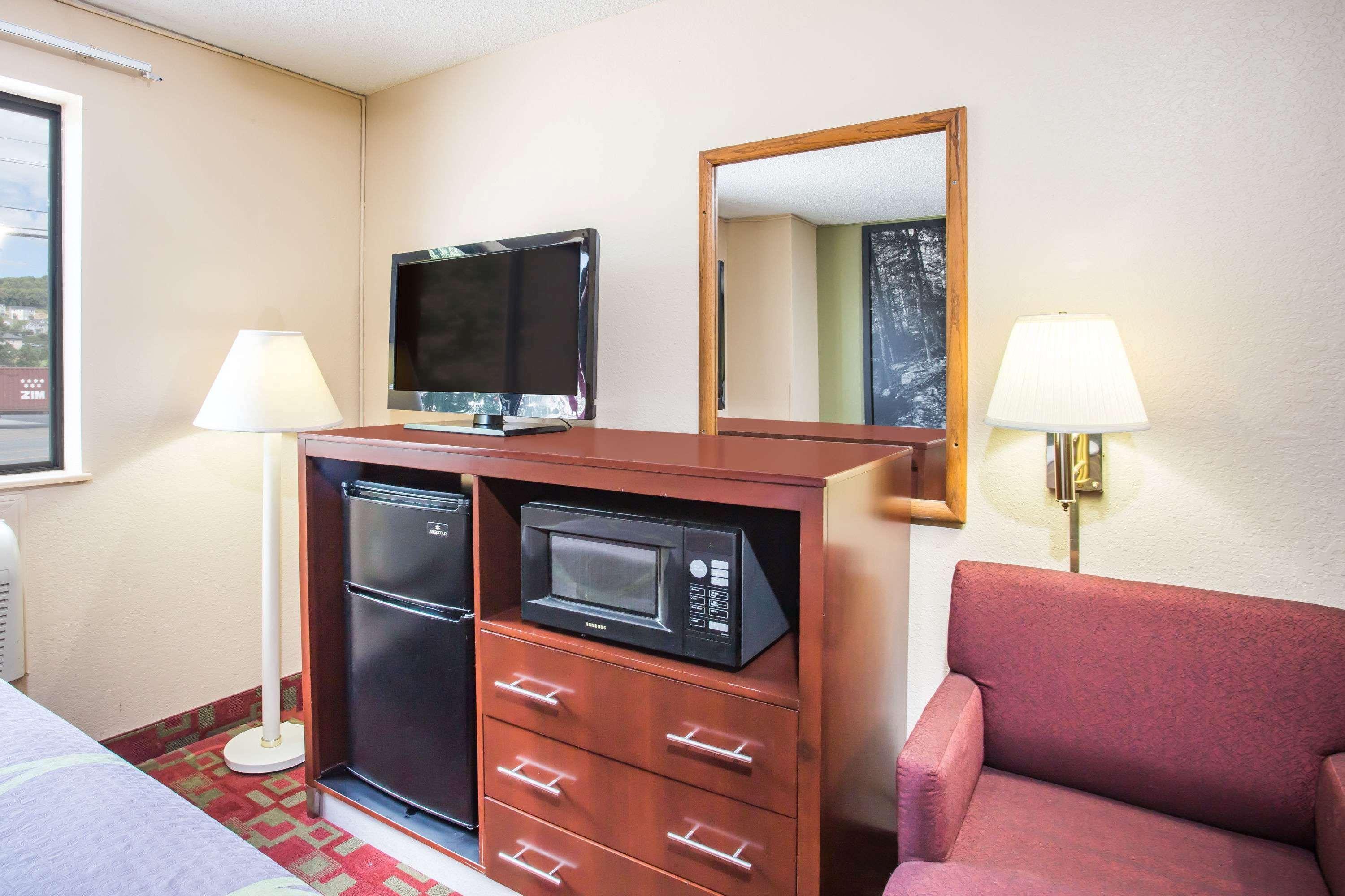 Motel Super 8 By Wyndham Harrisonburg Exteriér fotografie