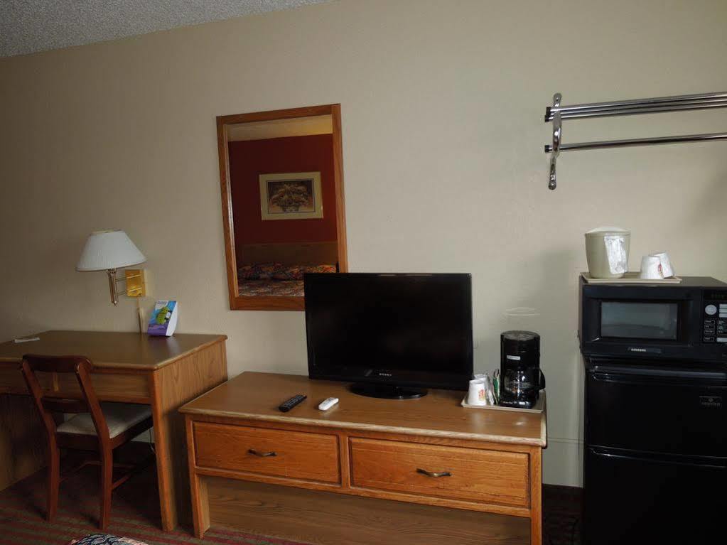 Motel Super 8 By Wyndham Harrisonburg Exteriér fotografie